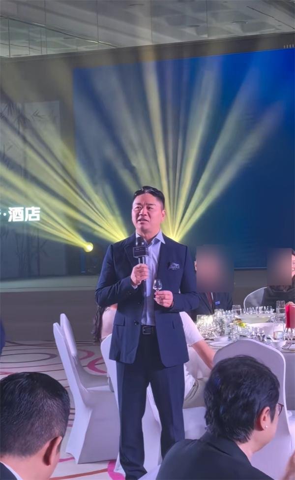 线上股票配资开户 刘强东戳穿真相：净利不到 25%外卖平台却扣25%，导致食品安全问题